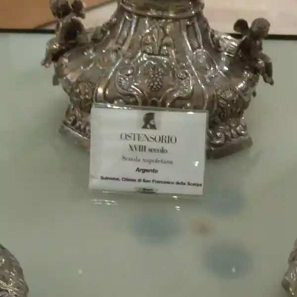 Sun-shaped monstrance with cross on top and at the bottom